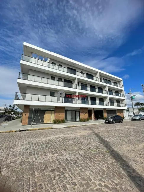 Foto 1 de Apartamento com 2 quartos à venda, 67m2 em Centro, Tapes - RS