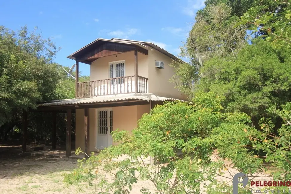 Foto 1 de Casa com 2 quartos à venda, 80m2 em Tapes - RS