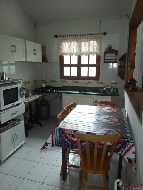 Foto 14 de Casa com 2 quartos à venda, 64m2 em Tramandai - RS
