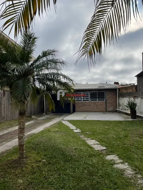 Foto 1 de Prédio Inteiro com 4 quartos à venda, 85m2 em Tapes - RS