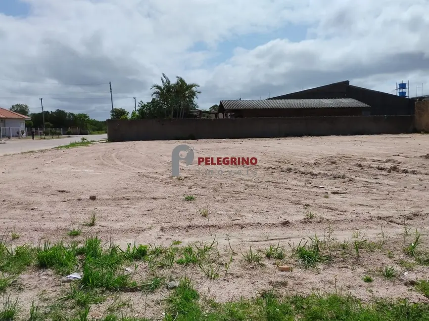 Foto 1 de Terreno / Lote à venda, 281m2 em Centro, Tapes - RS