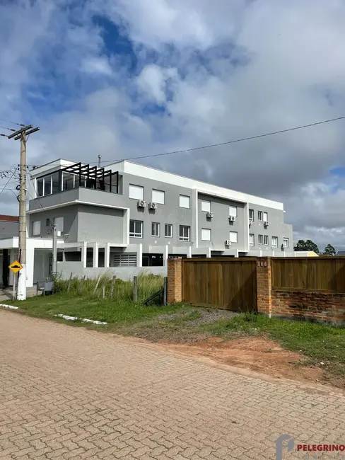 Apartamento com 2 quartos para alugar, 74m2 em Tapes - RS - imagem 1 Foto 1 de Apartamento com 2 quartos para alugar, 74m2 em Tapes - RS