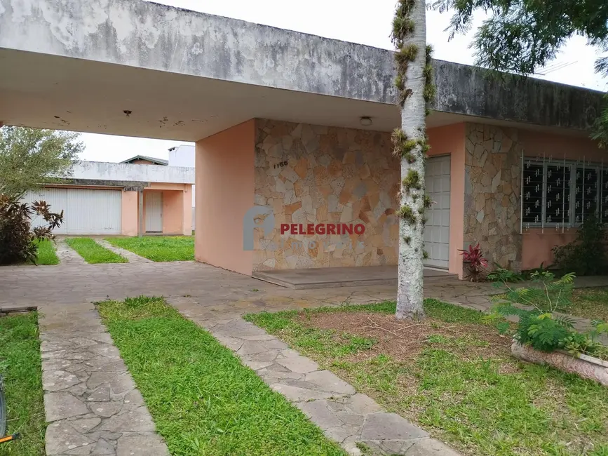 Foto 2 de Casa com 3 quartos à venda, 285m2 em Centro, Tapes - RS