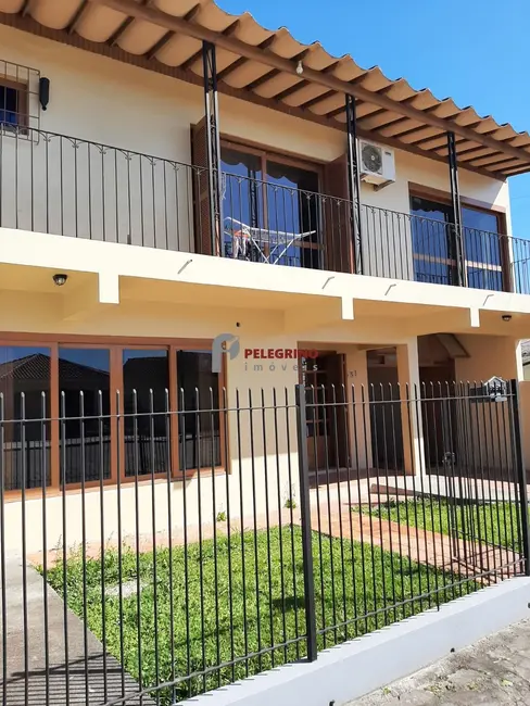 Foto 3 de Casa com 4 quartos à venda, 240m2 em Centro, Tapes - RS