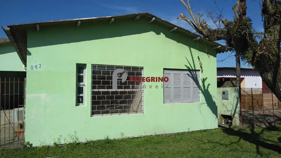 Foto 1 de Casa com 3 quartos à venda, 130m2 em Centro, Tapes - RS