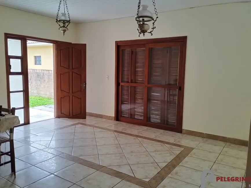 Casa com 3 quartos para alugar, 80m2 em Centro, Tapes - RS - imagem 4 Foto 4 de Casa com 3 quartos para alugar, 80m2 em Centro, Tapes - RS