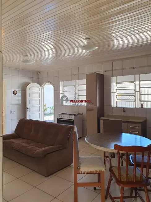 Casa com 4 quartos à venda, 127m2 em Centro, Tapes - RS - imagem 3 Foto 3 de Casa com 4 quartos à venda, 127m2 em Centro, Tapes - RS