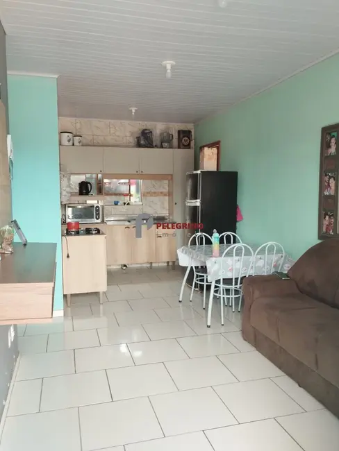 Foto 6 de Casa com 2 quartos à venda, 68m2 em Tapes - RS