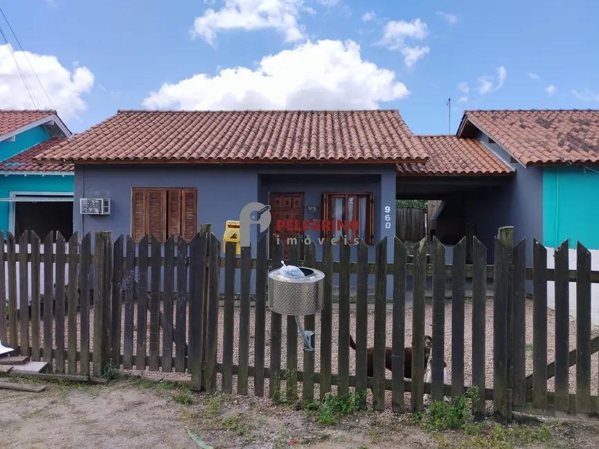 Foto 2 de Casa com 2 quartos à venda, 68m2 em Tapes - RS