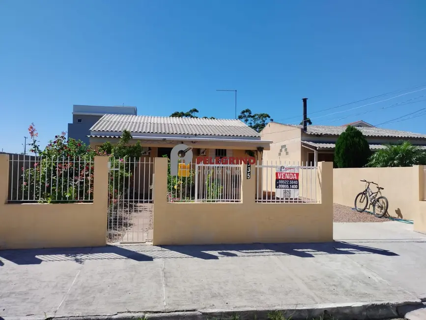 Foto 1 de Casa com 2 quartos à venda, 90m2 em Tapes - RS