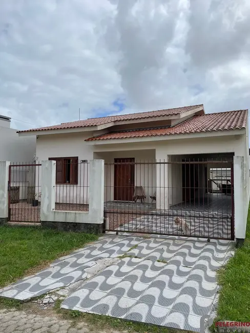 Foto 1 de Casa com 3 quartos à venda, 139m2 em Tapes - RS