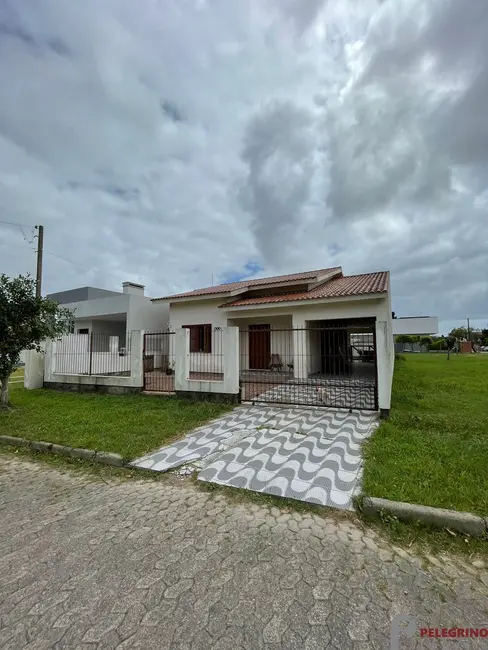 Foto 2 de Casa com 3 quartos à venda, 139m2 em Tapes - RS