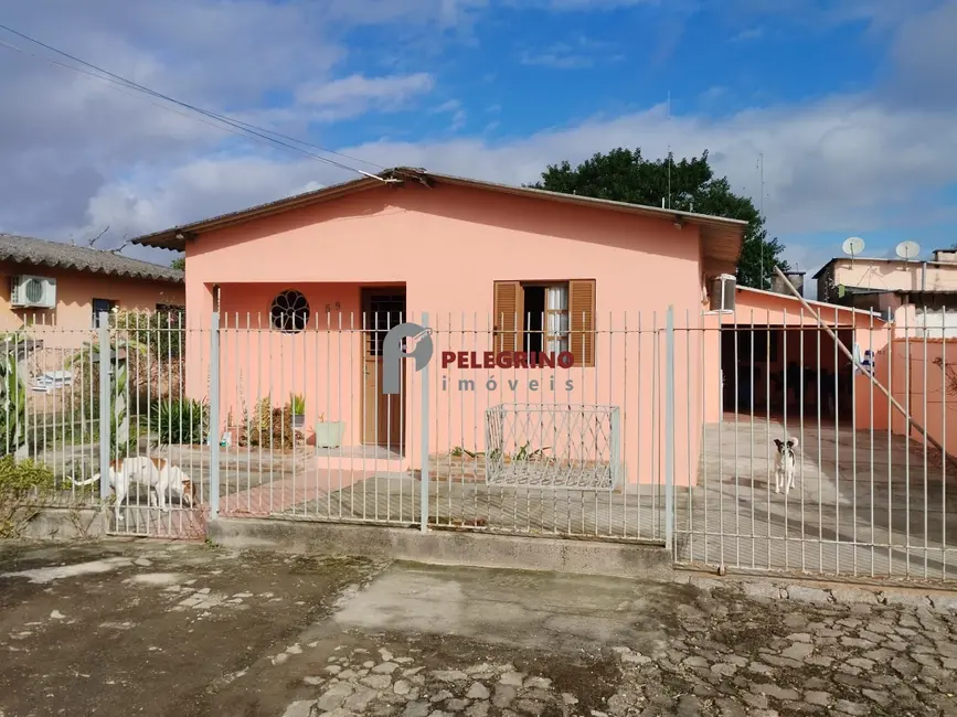 Foto 2 de Casa com 2 quartos à venda, 111m2 em Centro, Tapes - RS