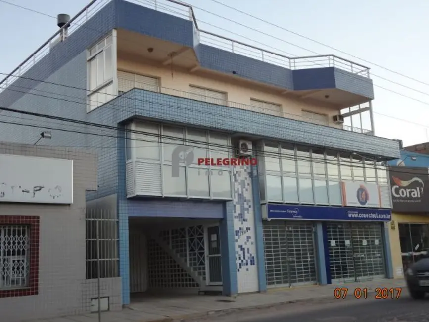 Foto 1 de Apartamento com 3 quartos à venda, 133m2 em Centro, Tapes - RS