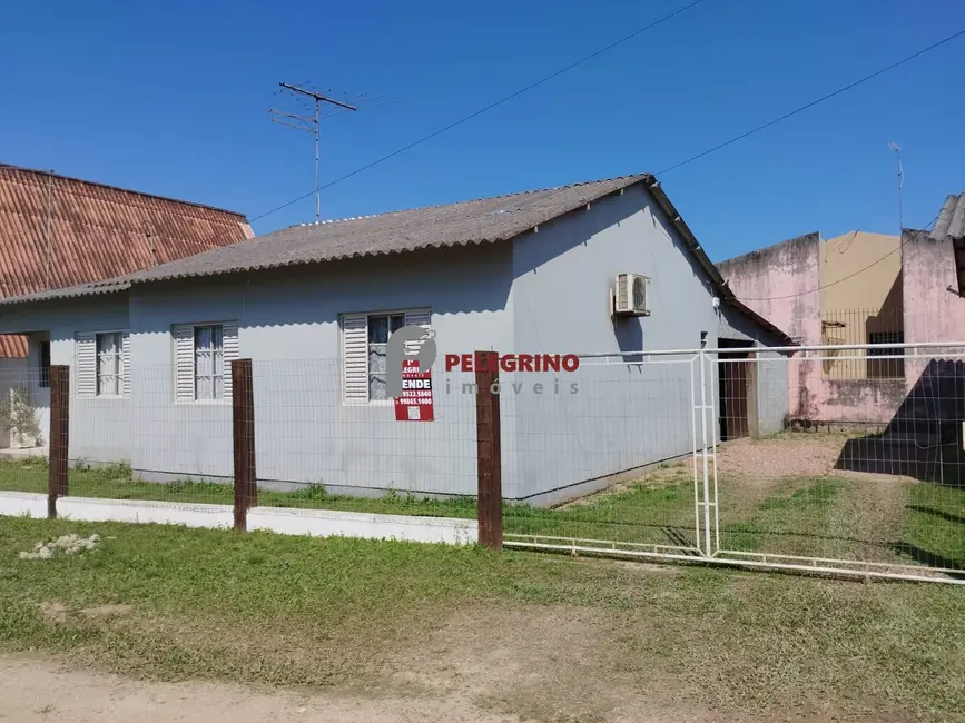 Foto 1 de Casa com 3 quartos à venda, 90m2 em Tapes - RS