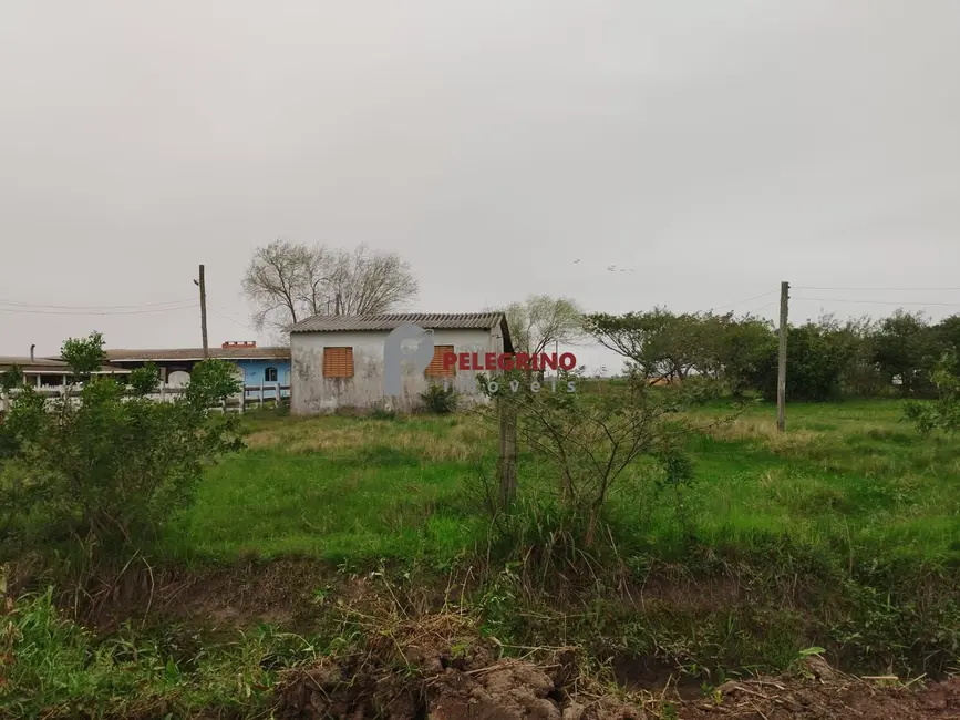 Foto 1 de Casa com 2 quartos à venda, 48m2 em Tapes - RS
