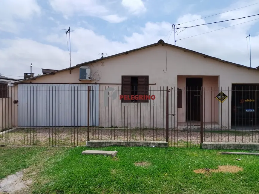 Foto 1 de Casa com 5 quartos à venda, 131m2 em Centro, Tapes - RS