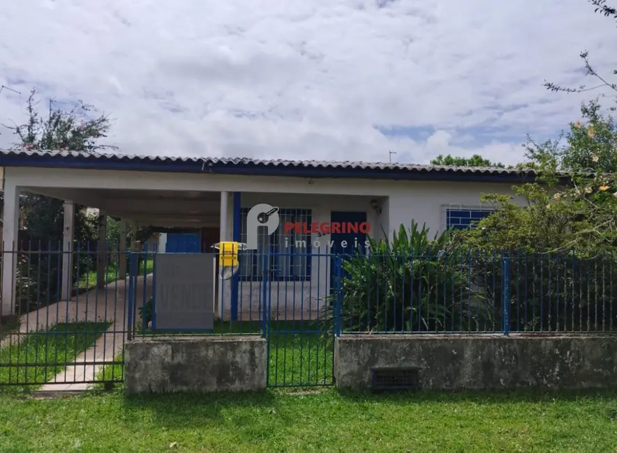 Foto 1 de Casa com 2 quartos à venda, 144m2 em Tapes - RS