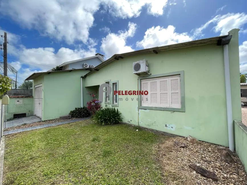 Foto 2 de Casa com 3 quartos à venda, 127m2 em Centro, Tapes - RS