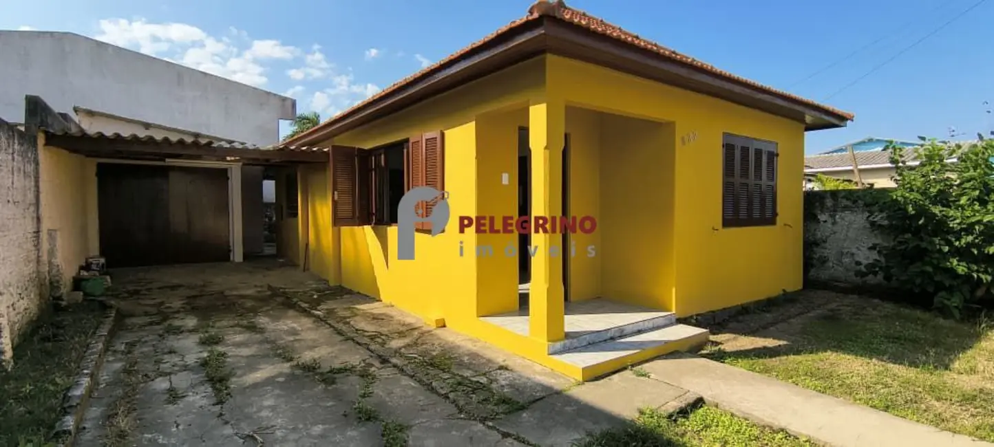 Foto 2 de Casa com 2 quartos à venda, 121m2 em Centro, Tapes - RS
