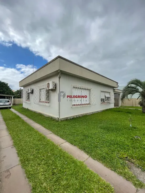 Foto 2 de Casa com 3 quartos à venda, 135m2 em Centro, Tapes - RS