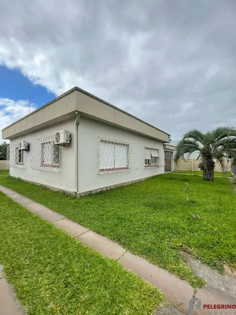 Casa com 3 quartos à venda, 135m2 em Centro, Tapes - RS - imagem 5 Foto 5 de Casa com 3 quartos à venda, 135m2 em Centro, Tapes - RS