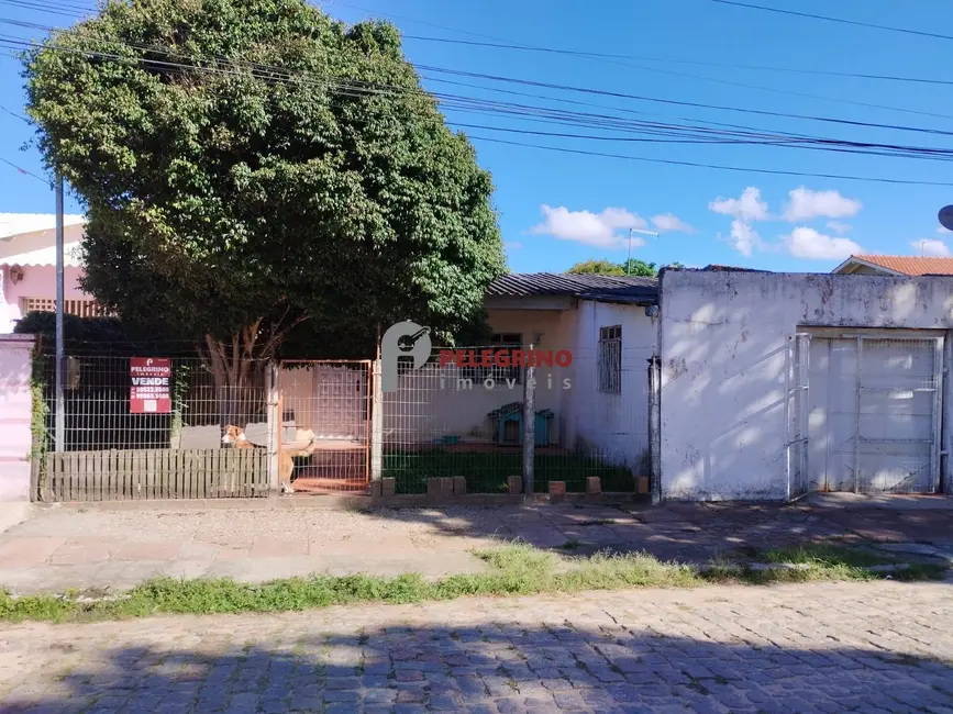 Foto 1 de Casa com 2 quartos à venda, 110m2 em Centro, Tapes - RS