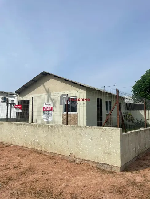 Foto 2 de Casa com 2 quartos à venda, 92m2 em Centro, Tapes - RS