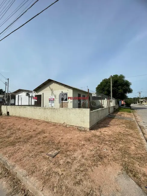Foto 1 de Casa com 2 quartos à venda, 92m2 em Centro, Tapes - RS