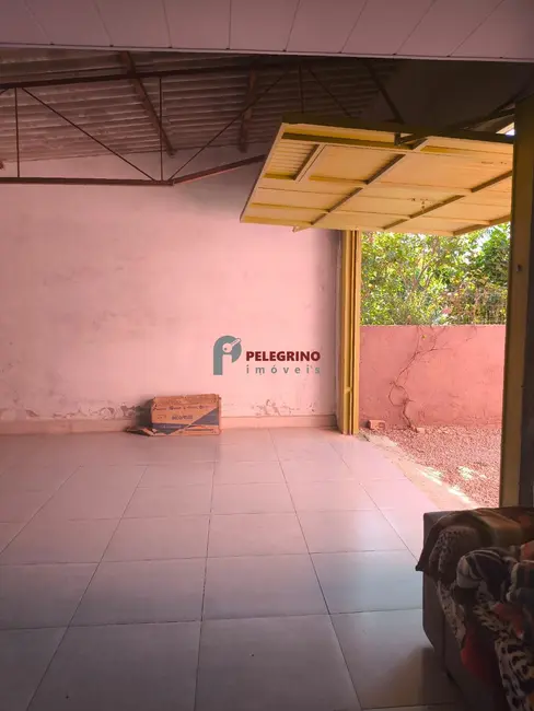 Foto 3 de Casa com 2 quartos à venda, 220m2 em Tapes - RS