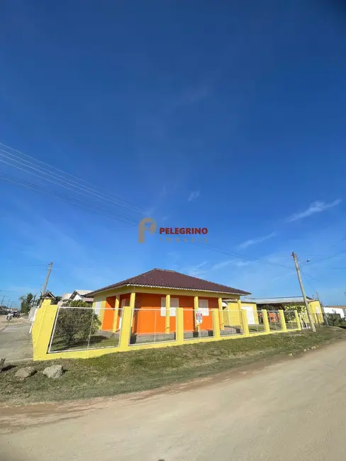 Foto 3 de Casa com 2 quartos à venda, 120m2 em Tapes - RS