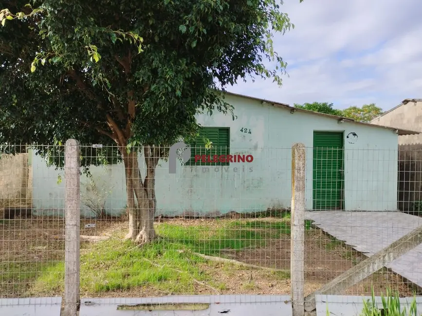 Foto 1 de Casa com 2 quartos à venda, 80m2 em Tapes - RS