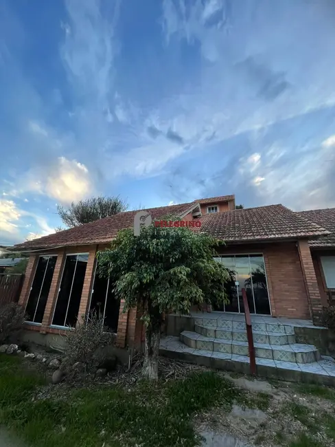 Casa com 3 quartos à venda, 99m2 em Tapes - RS - imagem 4 Foto 4 de Casa com 3 quartos à venda, 99m2 em Tapes - RS