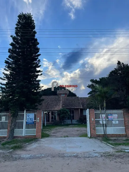 Casa com 3 quartos à venda, 99m2 em Tapes - RS - imagem 1 Foto 1 de Casa com 3 quartos à venda, 99m2 em Tapes - RS