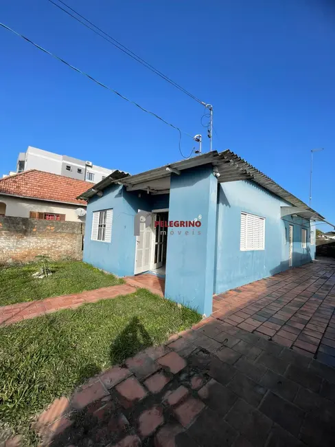 Foto 2 de Casa com 2 quartos à venda, 124m2 em Centro, Tapes - RS
