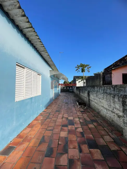 Foto 4 de Casa com 2 quartos à venda, 124m2 em Centro, Tapes - RS