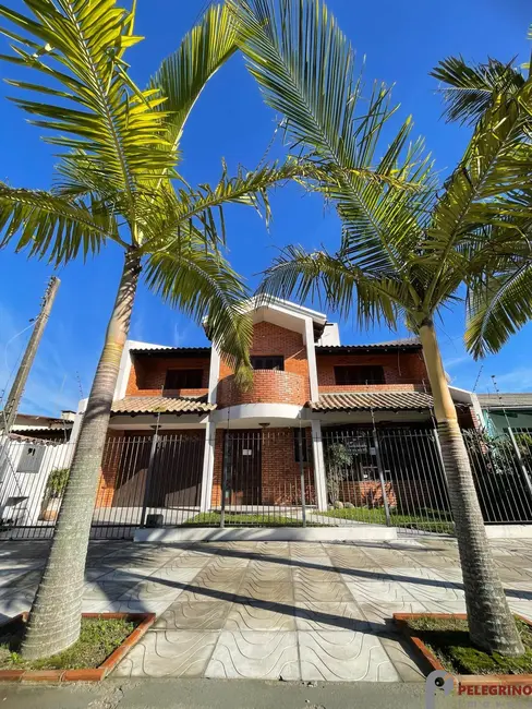 Foto 2 de Casa com 4 quartos à venda, 204m2 em Centro, Tapes - RS