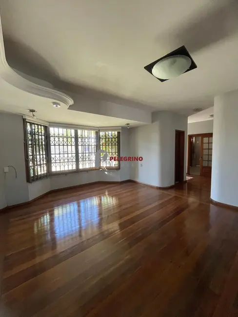 Casa com 4 quartos à venda, 204m2 em Centro, Tapes - RS - imagem 5 Foto 5 de Casa com 4 quartos à venda, 204m2 em Centro, Tapes - RS