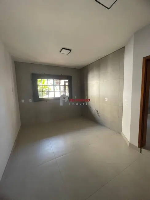 Casa com 4 quartos à venda, 204m2 em Centro, Tapes - RS - imagem 7 Foto 7 de Casa com 4 quartos à venda, 204m2 em Centro, Tapes - RS
