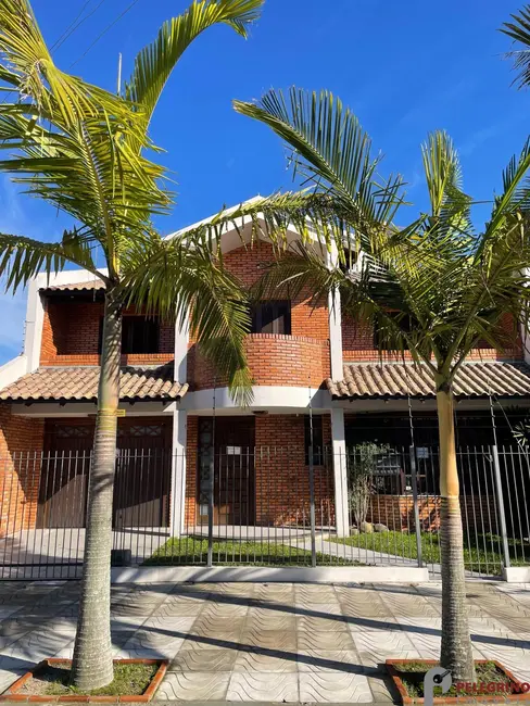 Foto 3 de Casa com 4 quartos à venda, 204m2 em Centro, Tapes - RS