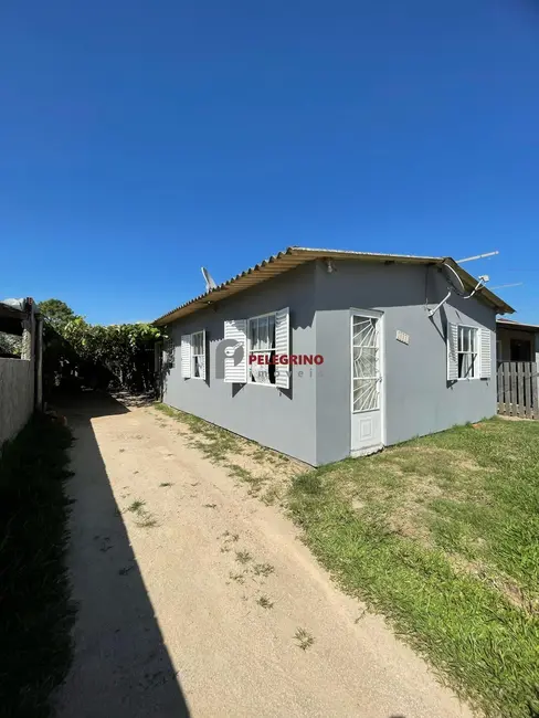 Foto 1 de Casa com 2 quartos à venda, 106m2 em Tapes - RS