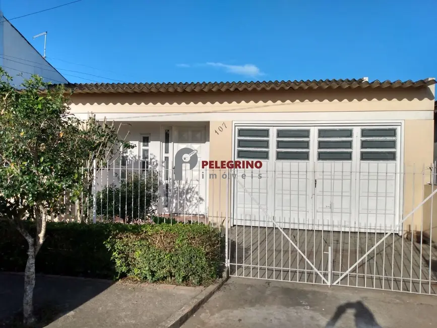 Foto 1 de Casa com 3 quartos à venda, 139m2 em Centro, Tapes - RS