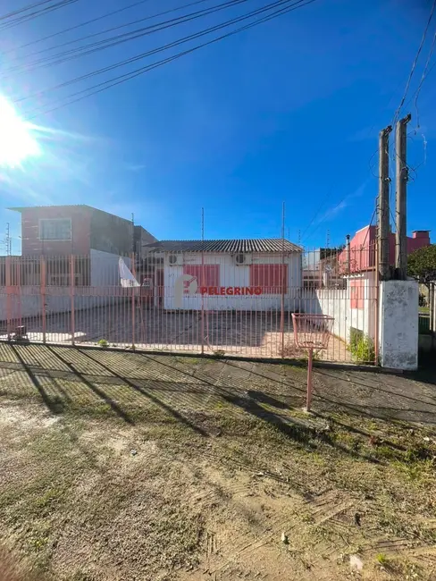 Foto 2 de Casa com 4 quartos à venda, 164m2 em Tapes - RS