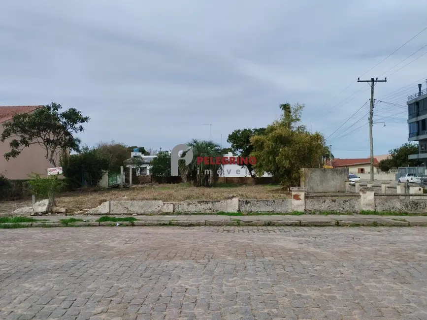 Foto 1 de Terreno / Lote à venda, 668m2 em Centro, Tapes - RS