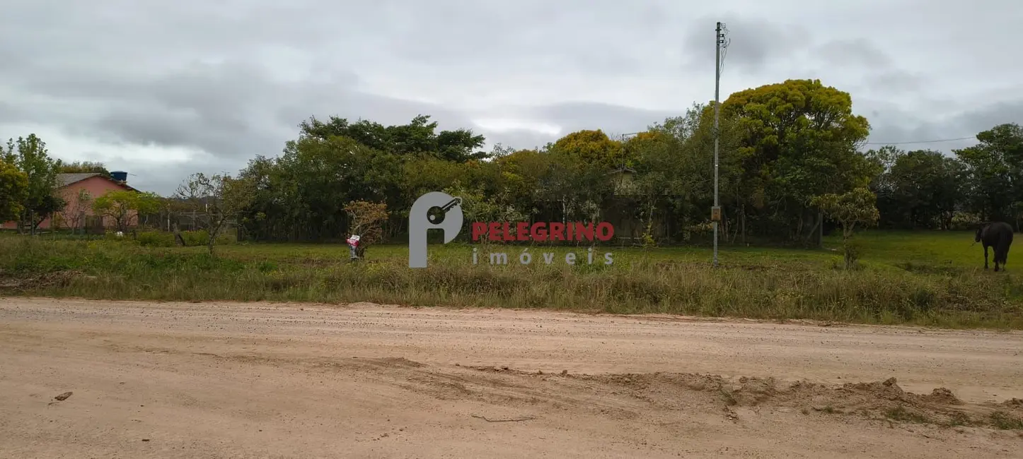 Foto 1 de Terreno / Lote à venda, 360m2 em Tapes - RS