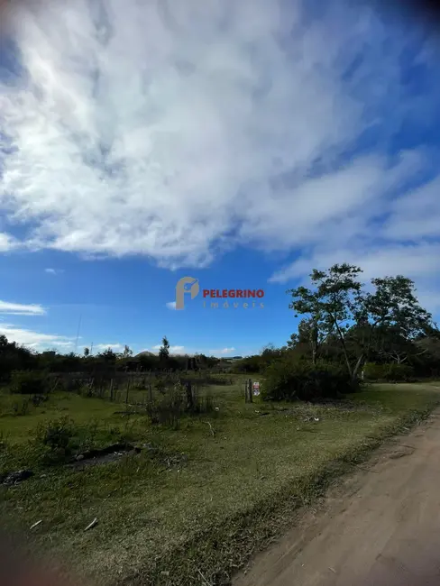 Foto 4 de Terreno / Lote à venda, 322m2 em Centro, Tapes - RS