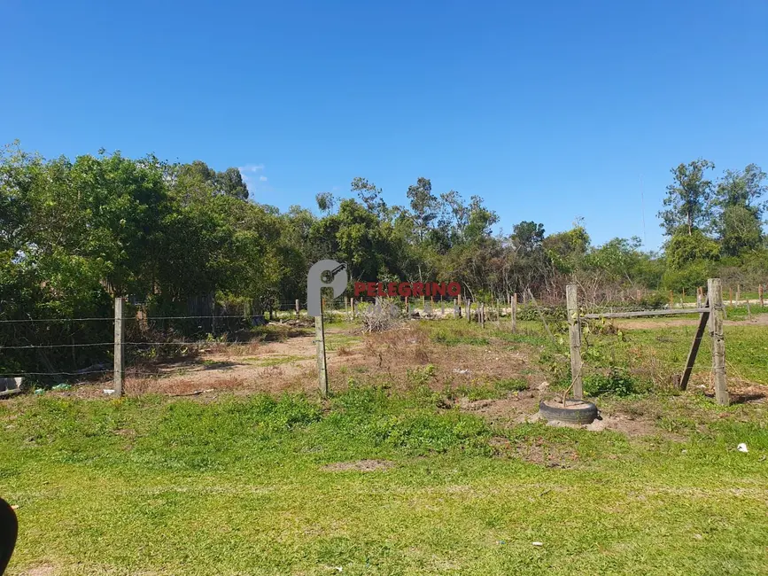 Foto 1 de Terreno / Lote à venda, 322m2 em Centro, Tapes - RS