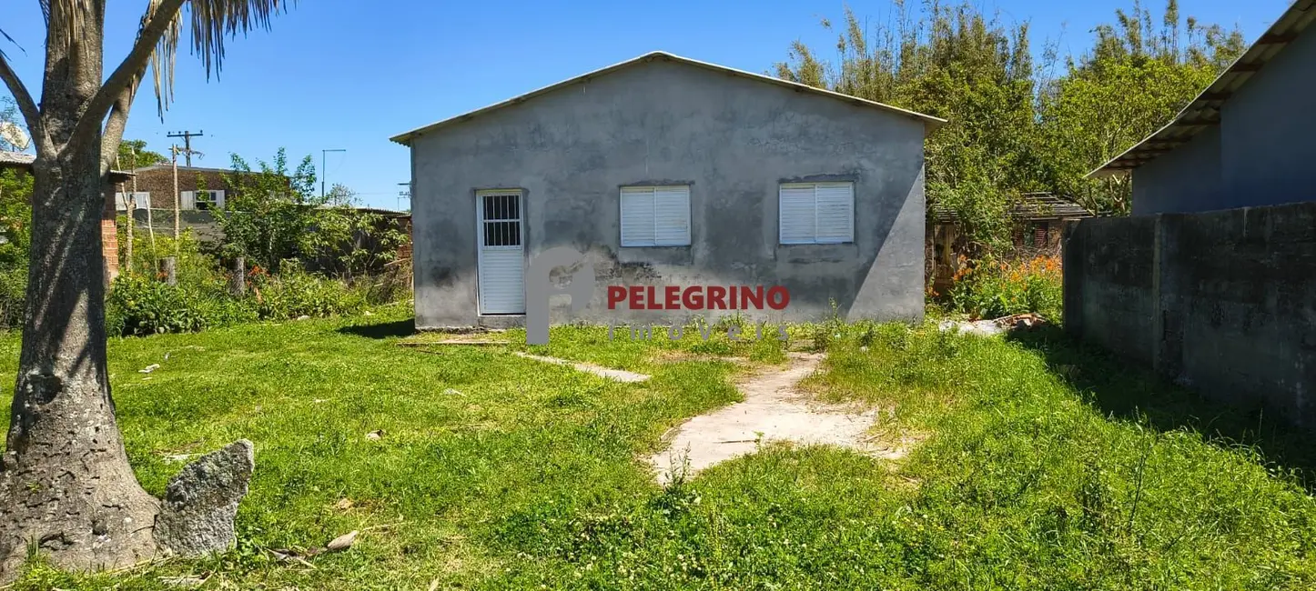 Foto 1 de Casa com 2 quartos à venda, 165m2 em Centro, Tapes - RS