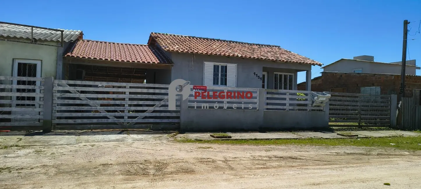 Casa com 2 quartos à venda, 138m2 em Tapes - RS - imagem 2 Foto 2 de Casa com 2 quartos à venda, 138m2 em Tapes - RS