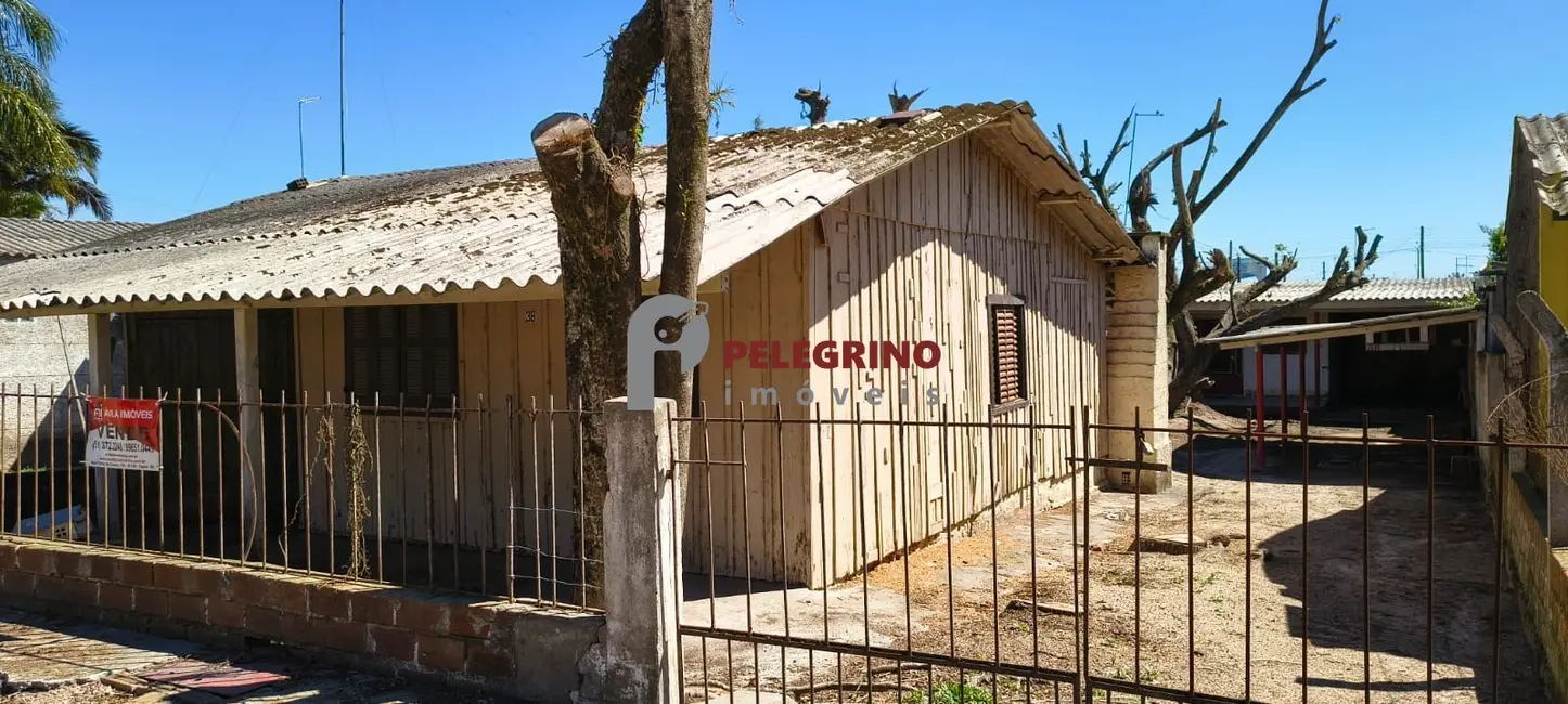 Foto 1 de Casa com 2 quartos à venda, 161m2 em Tapes - RS